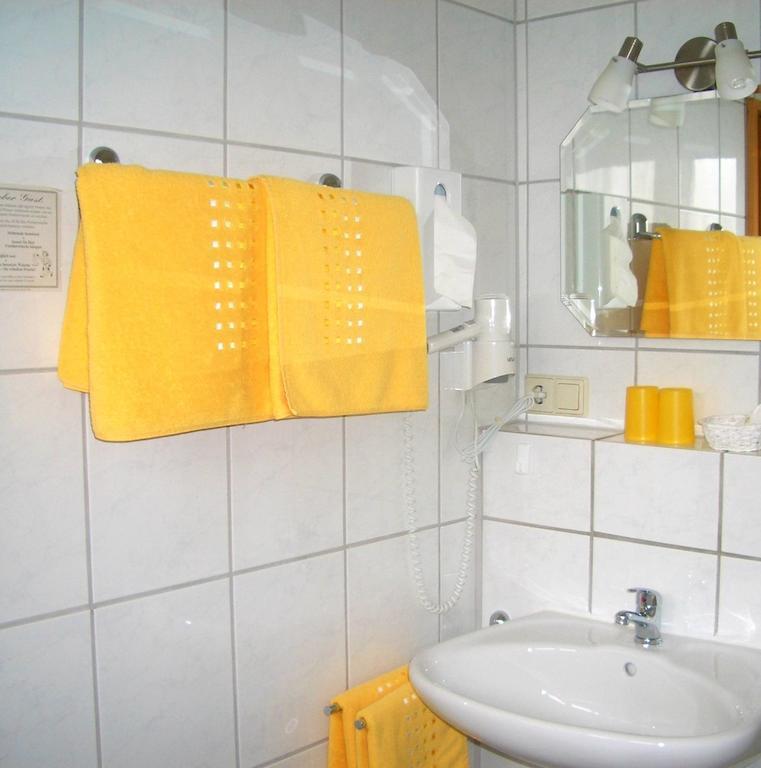 Gaestehaus Kleine Kalmit Landau in der Pfalz Room photo